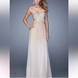 LA FEMME Nude Chiffon ombre gown